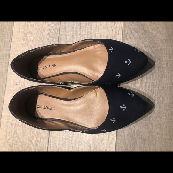 Spring flat shoe.